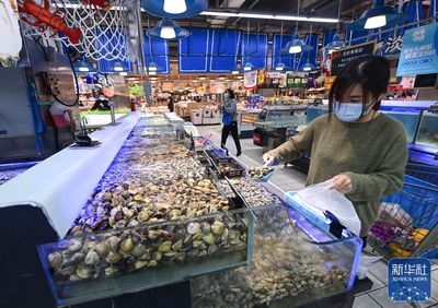 上海 防范区内逐渐恢复的“烟火气”与农产品供应